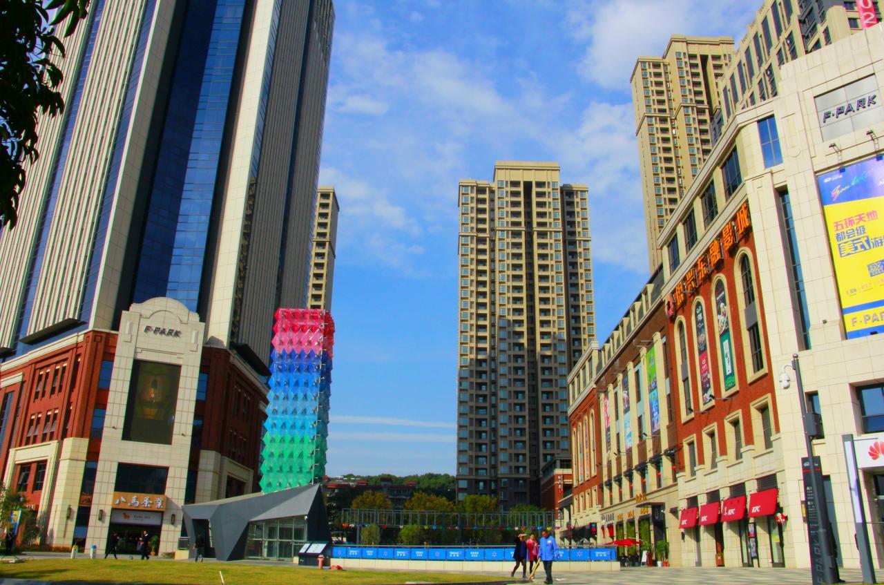 Line 2 Apartment Wuhan Buitenkant foto