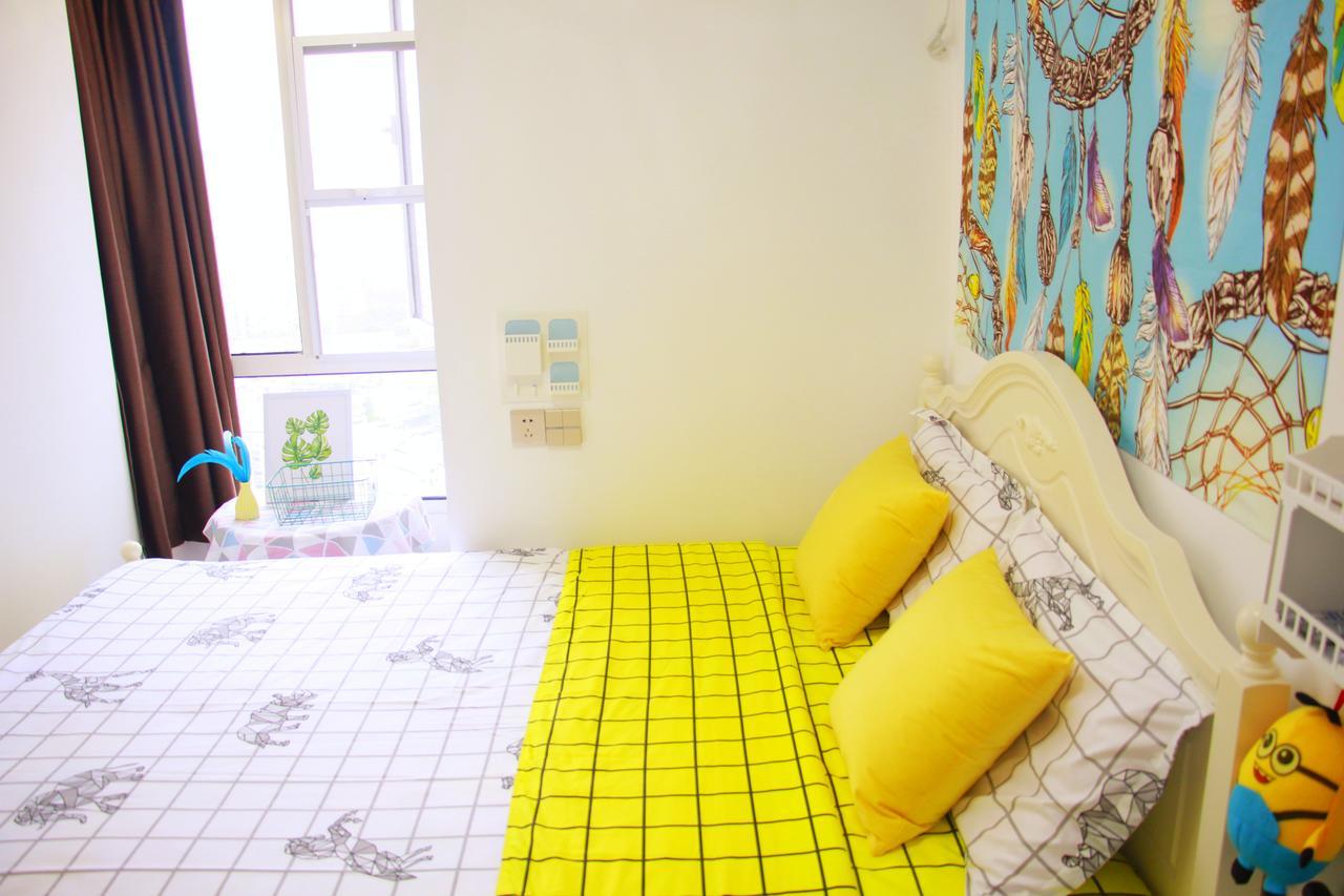 Line 2 Apartment Wuhan Buitenkant foto