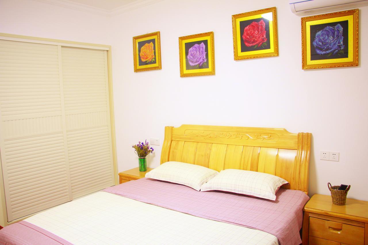 Line 2 Apartment Wuhan Buitenkant foto